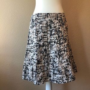 Ann Taylor Geometric Print Skirt Size 4